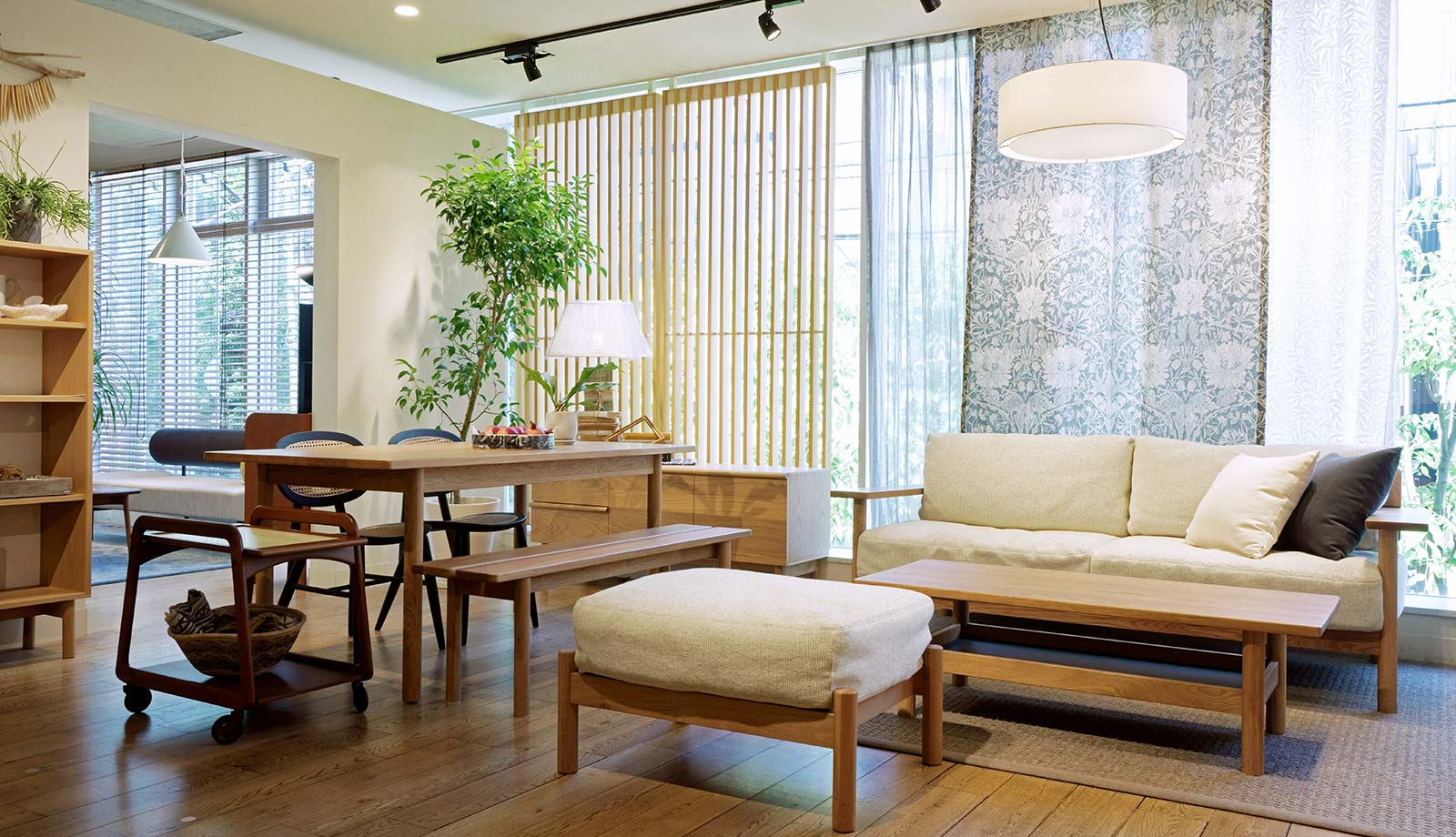 IDEE SHOP Online IDEE SHOP 自由が丘店 / 店舗情報 SHOP INFORMATIONデザイン家具 インテリア雑貨：