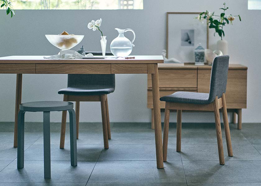 STILT CHAIRのあるシーン