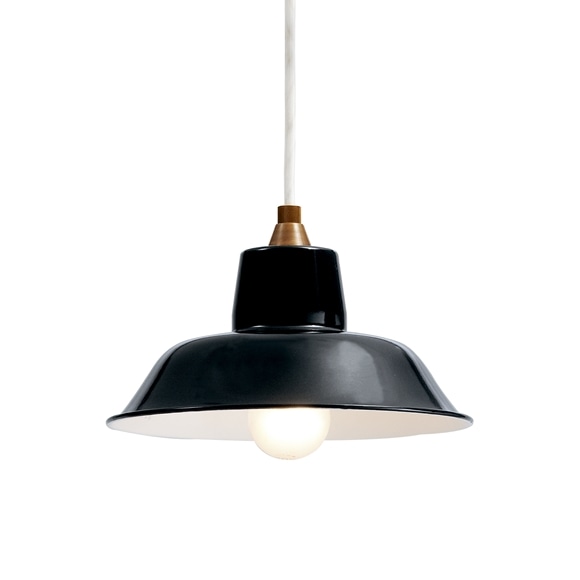 yʐ^zPORCELAIN ENAMELED IRON LAMP Black