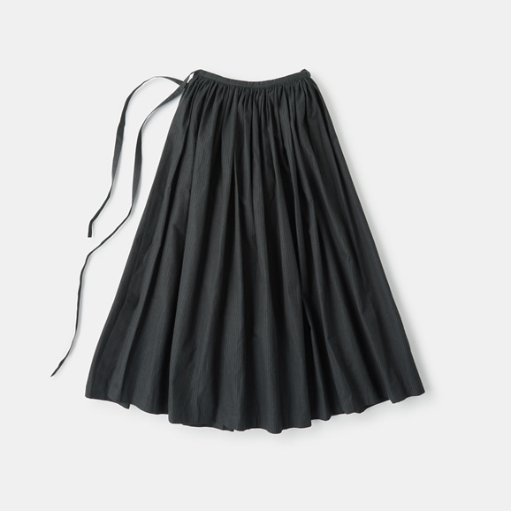 【写真】H& by POOL Gathered Skirt Black Stripe