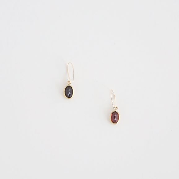 yʐ^zsai Pierce Garnet