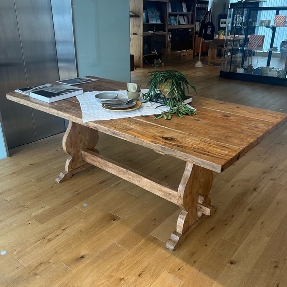 yʐ^zyRuXzVintage  Table / Spain
