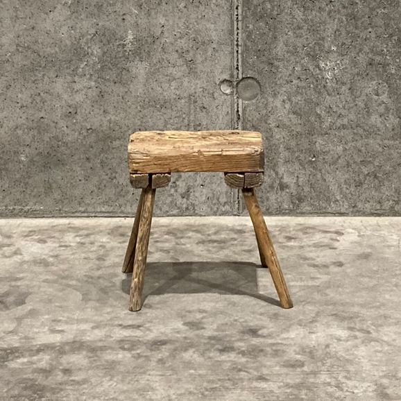 �y�ʐ^�z�y���B���e�[�W�Ƌ�z Vintage Stool