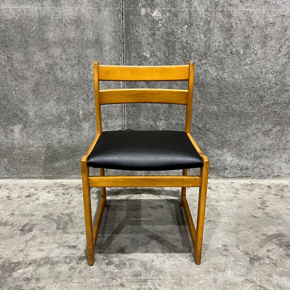 �y�ʐ^�z�y���B���e�[�W�Ƌ�z Vintage Chair Guilleumas�А�
