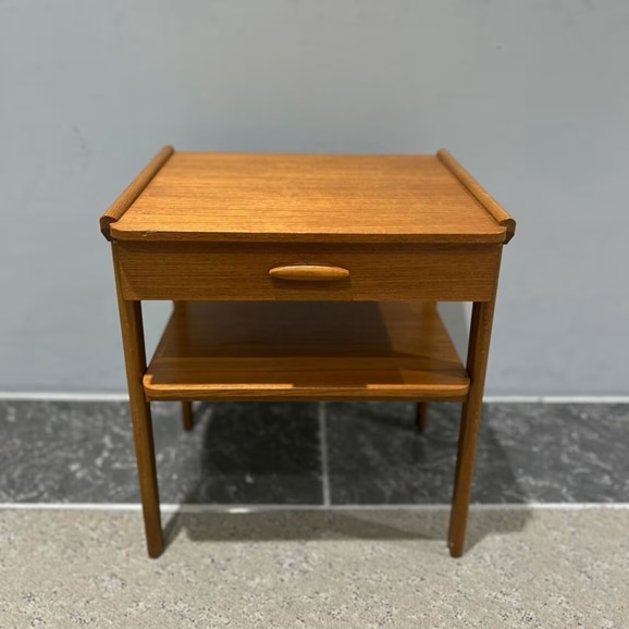 �y�ۂ̓��X�zVintage Side Table / Sweden