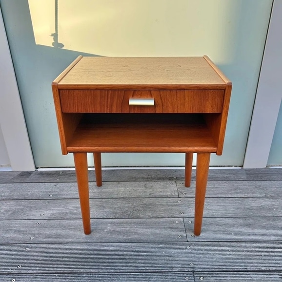 �y�ʐ^�z�y���R���u�X�zVintage Side Table  / Sweden