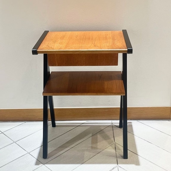 �y�ʐ^�z�y���X�zVintage Side Table / Sweden