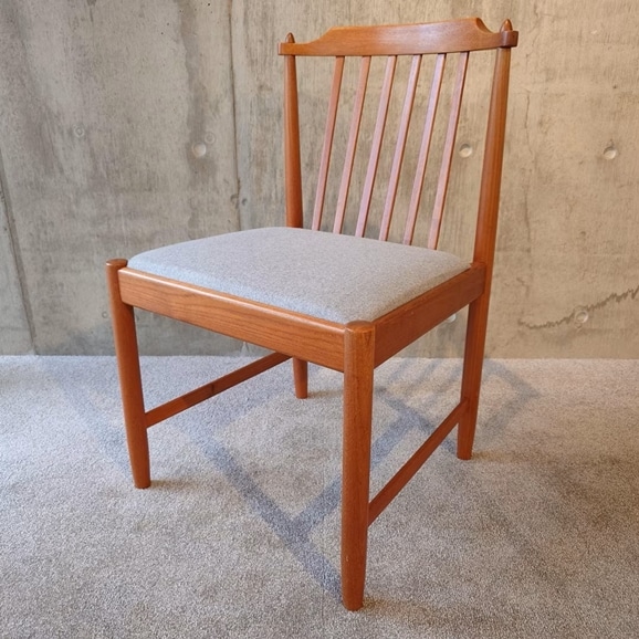 �y�ʐ^�z�y���R���u�X�z�X���@���e�E�X�R�[�O Vintage Chair / Sweden