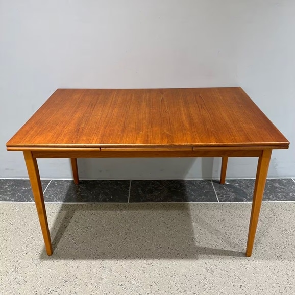 yʐ^zyۂ̓XzVintage  Dining Table / Sweden