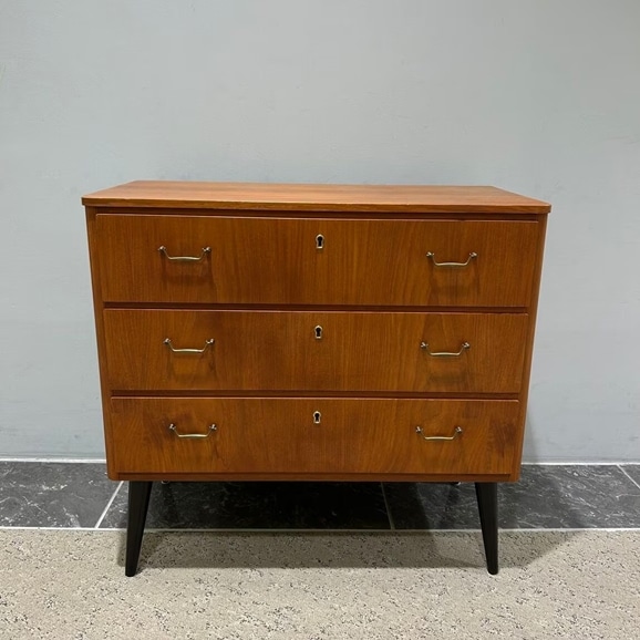�y�ʐ^�z�y�ۂ̓��X�zVintage chest / Sweden