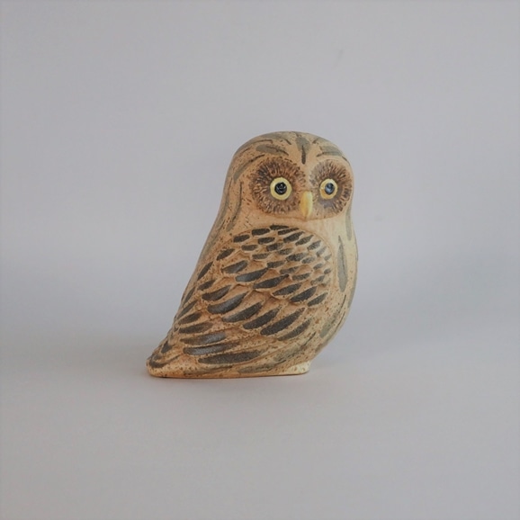 yʐ^zyԕizLisa Larson Owl