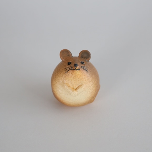 yʐ^zyԕizLisa Larson Mouse Brown