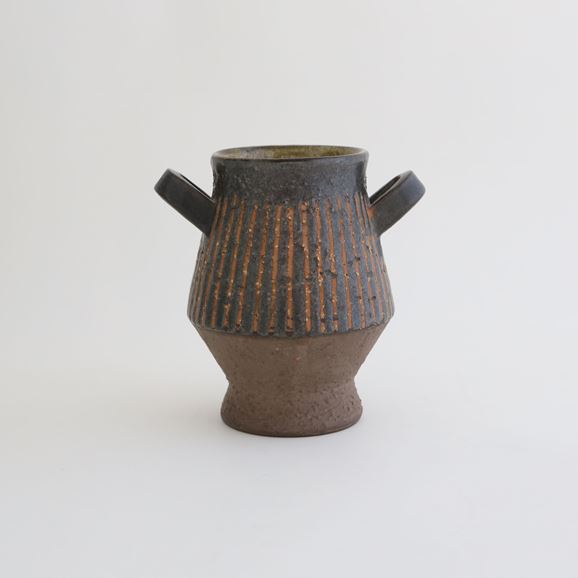 yʐ^zkVintage Mari Simmulson Vase