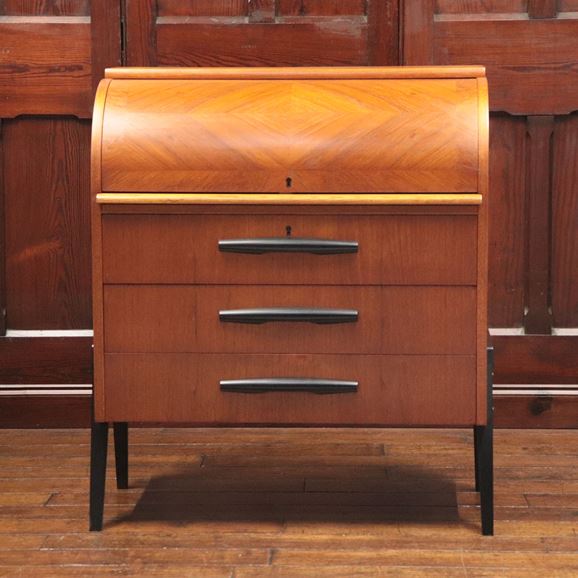 【写真】【ヴィンテージ家具】Vintage Cabinet Dresser