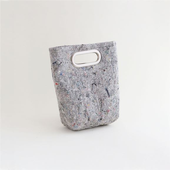 yʐ^zHender Scheme Recycled felt hole bag small ~bNXO[