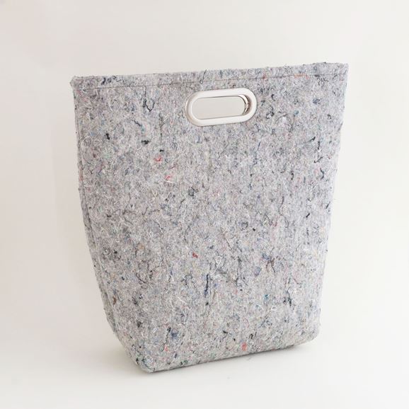 yʐ^zHender Scheme Recycled felt hole bag large ~bNXO[