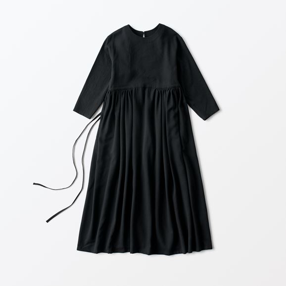 H& by POOL Gathered One-Piece Black Crepe Weave