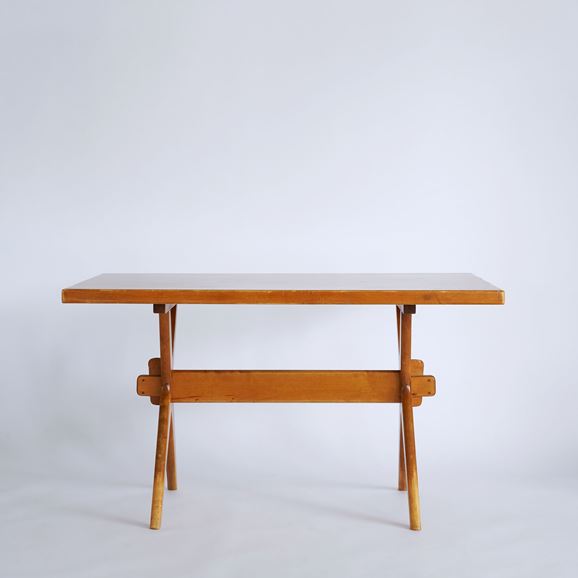 Ilmari Tapiovaara X-legged table