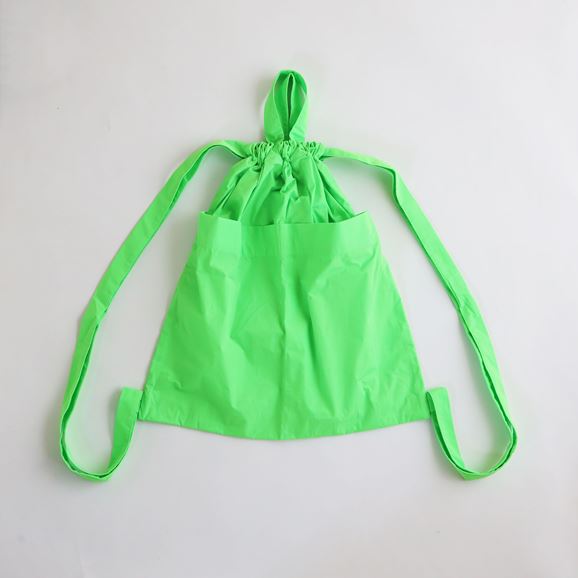 【写真】formuniform Drawstring Backpack ネオングリーン