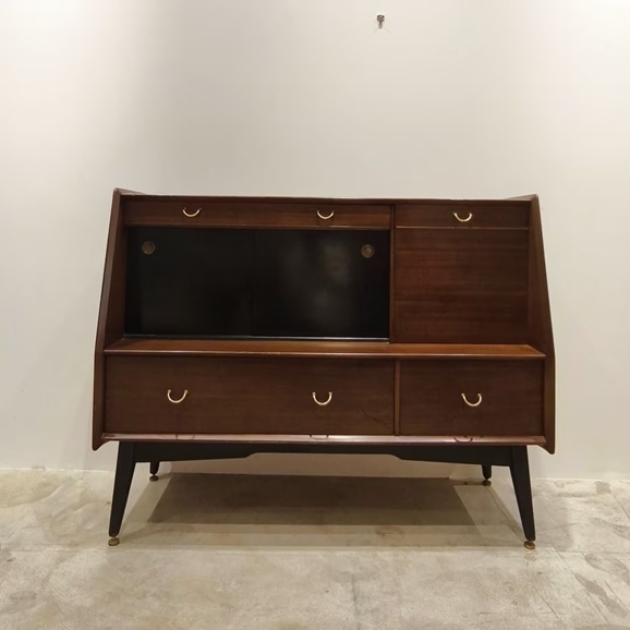 yʐ^zyǕi LAp[NzVintage Side Board G-Plan / Uk