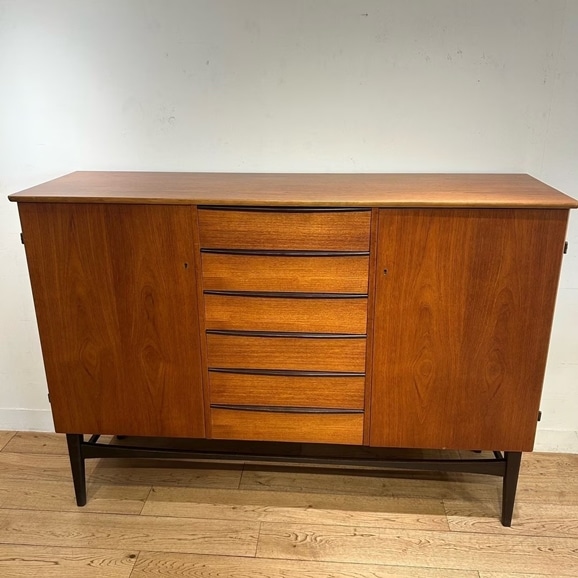 �y���R���u�X�zVintage Side Board / Sweden