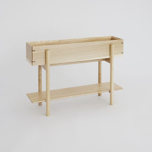 yʐ^zPLANTER STAND