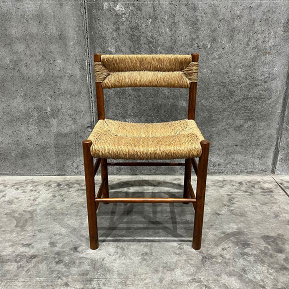 ���y���B���e�[�W�Ƌ�z Vintage Chair