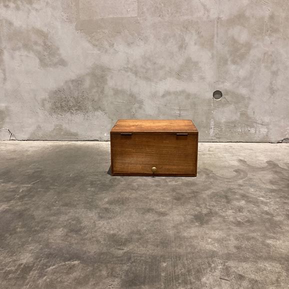 yʐ^zyBe[WƋz Vintage Wood Box