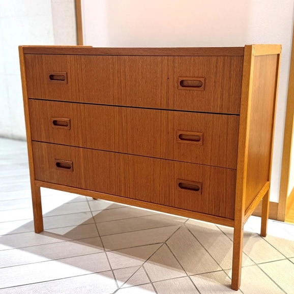 yʐ^zyXzo[eBt[hz[Q Vintage Chest / Sweden