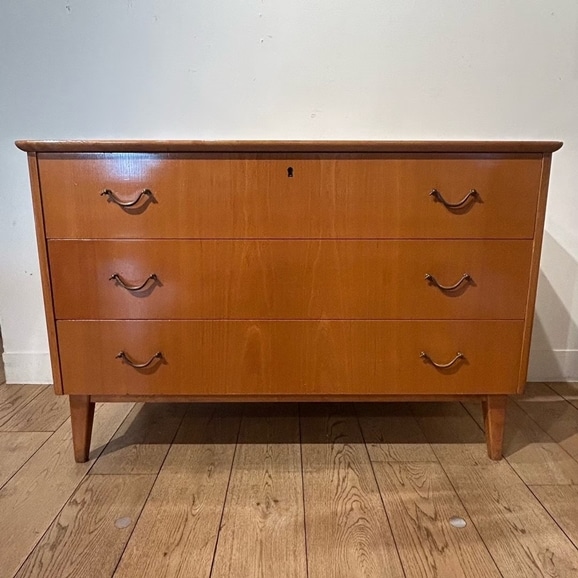 �y�ʐ^�z�y���R���u�X�zVintage chest / Sweden