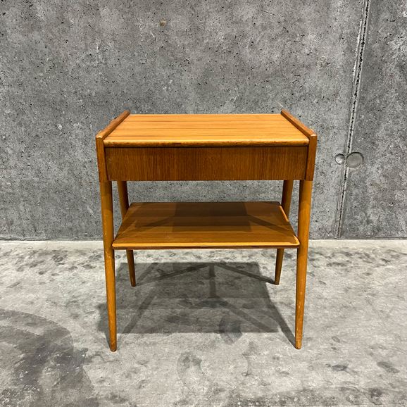 �y�ʐ^�z�y���B���e�[�W�Ƌ�z Vintage Side Table AB Carlstroms & Co Mobelfabrik�А�