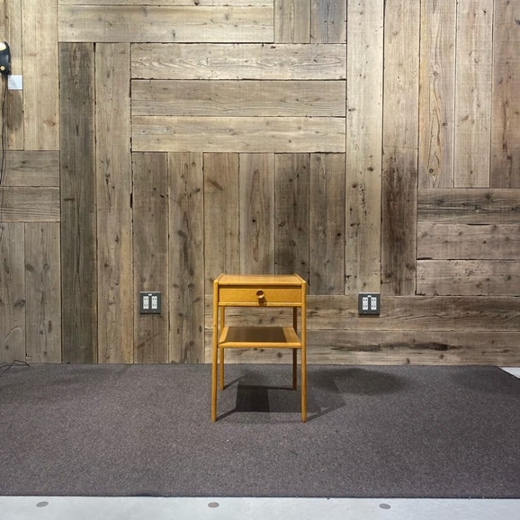 yʐ^zyǕi XzVintage Side Table / Sweden