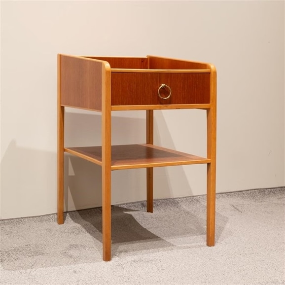 �y�ʐ^�z�y�Z�{�ؓX�zVintage Side Table / Sweden
