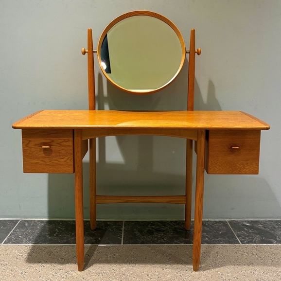 �y�ʐ^�z�y�ۂ̓��X�zVintage Dresser / Sweden