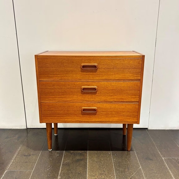 yʐ^zyaJXzVintage Chest / Sweden