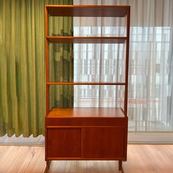 yʐ^zyqʐXzVintage Book Shelf / Sweden