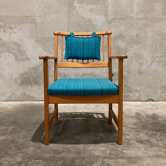 �y�ʐ^�z�y���B���e�[�W�Ƌ�z �C���O���F�E�G�N�X�g���[�� Vintage Chair