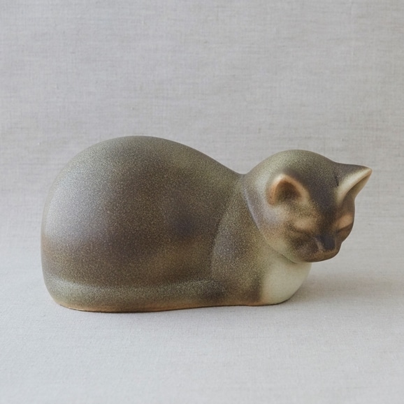 yʐ^zyԕizLisa Larson Cat Moses Gray