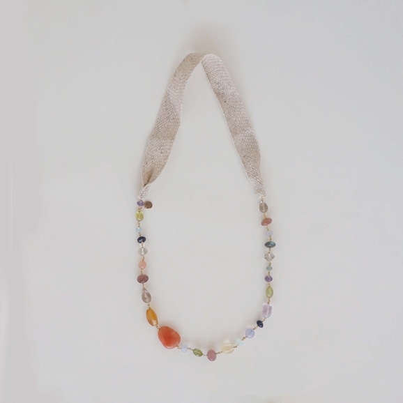 yʐ^zsai Necklace Carnelian,Chalcedony,Amethyst,Strawberry Quartz,Fluorite & Quartz