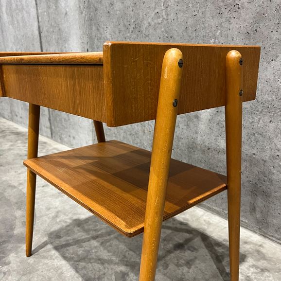ヴィンテージ家具】 Vintage Side Table AB Carlstroms & Co