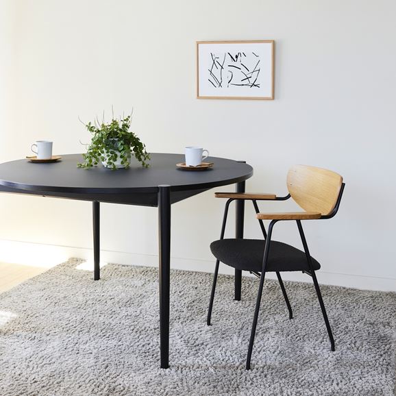 受注生産品】DJANGO ARM CHAIR Black｜リビング・ダイニング