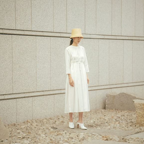 H& by POOL Gathered One-Piece Off White｜ワンピース｜IDEE SHOP Online