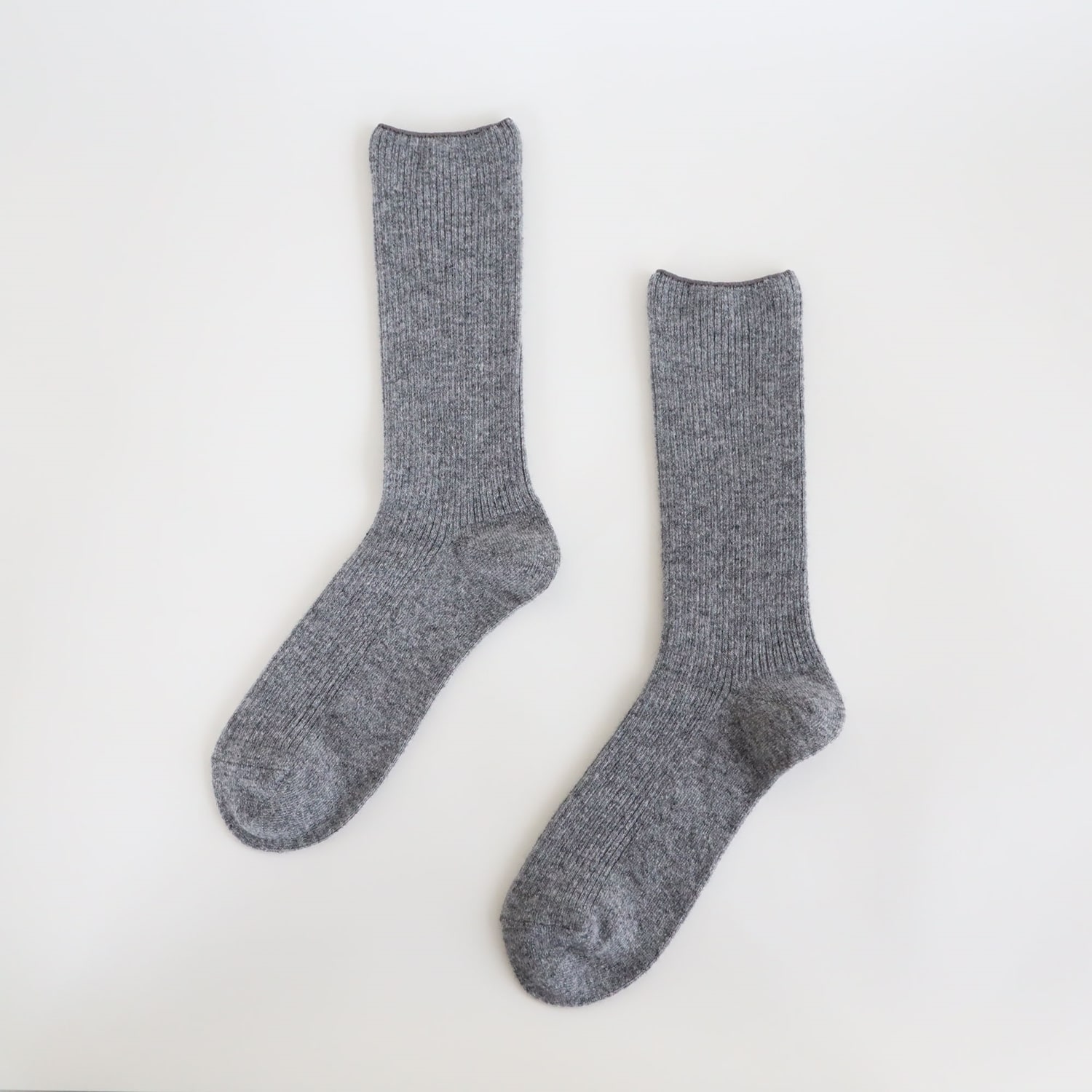 IDEE Cashmere Socks L グレー｜ファッション小物｜IDEE SHOP Online