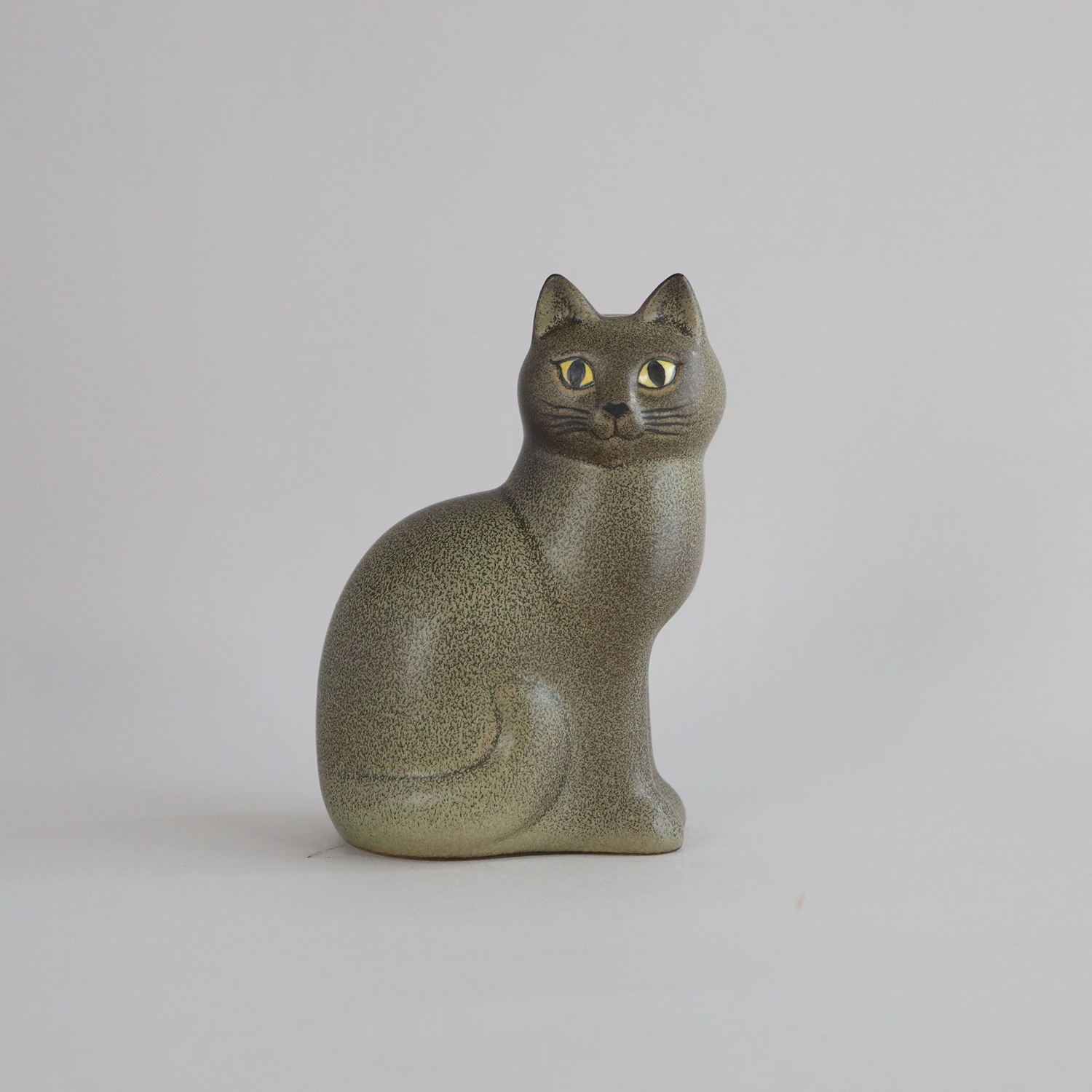 定番品】Lisa Larson Cat MANS Medium Grey｜陶芸・ガラス作品｜IDEE