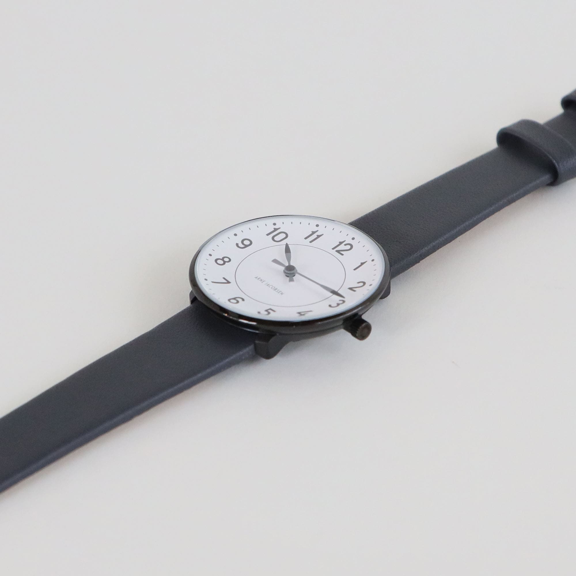 IDEE別注Arne Jacobsen 腕時計 STATION φmm チャコール