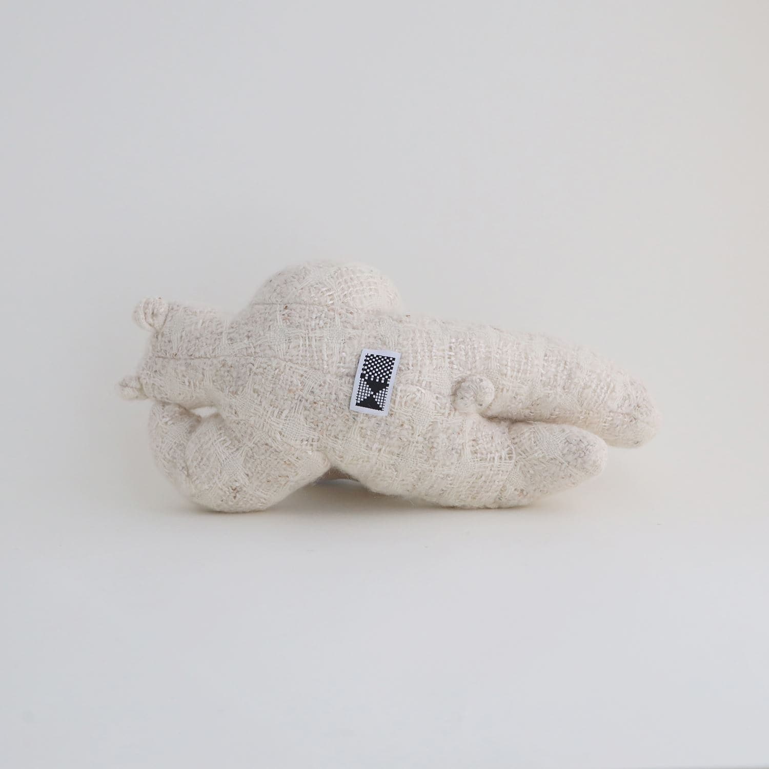 IDEE限定】 kijinokanosei Toss! Bear White Cushion F|その他 IDEE限定】 kijinokanosei Toss! Bear White Cushion F|その他