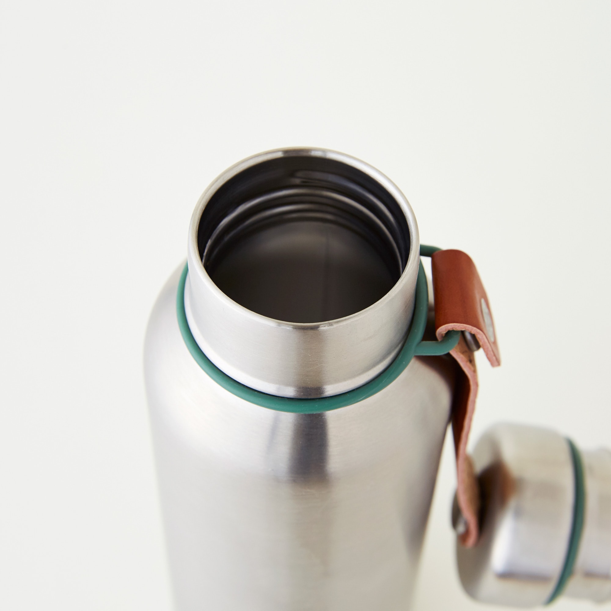 Idee Shop Online Black Blum 保温ウォーターボトル 500ml キッチン Idee Shop Online Black Blum 保温ウォーターボトル 500ml キッチン