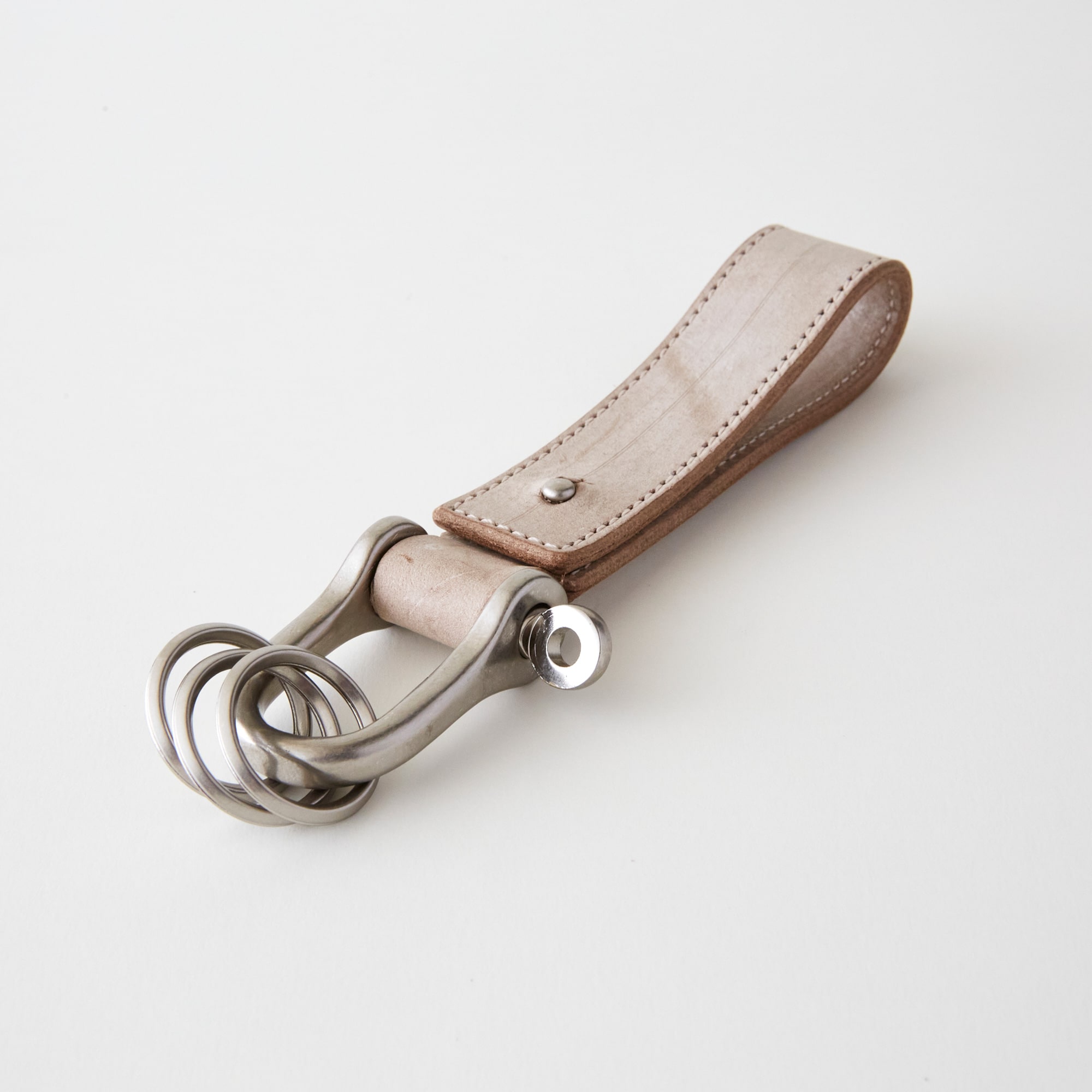 Hender Scheme key shackle アイボリー｜ファッション小物｜IDEE SHOP