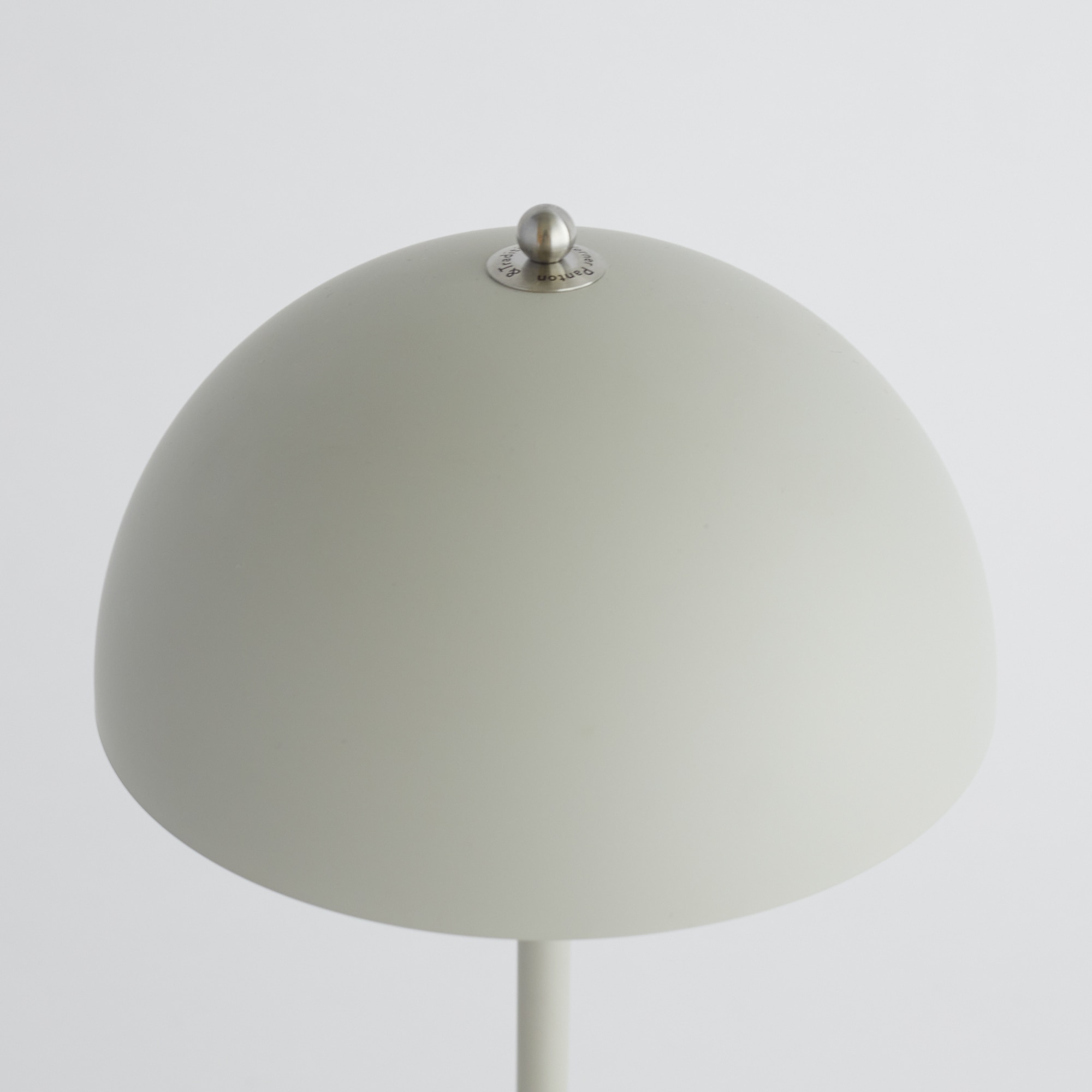 FLOWERPOT PORTABLE TABLE LAMP VP9 マットブラック｜テーブルランプ｜IDEE SHOP Online