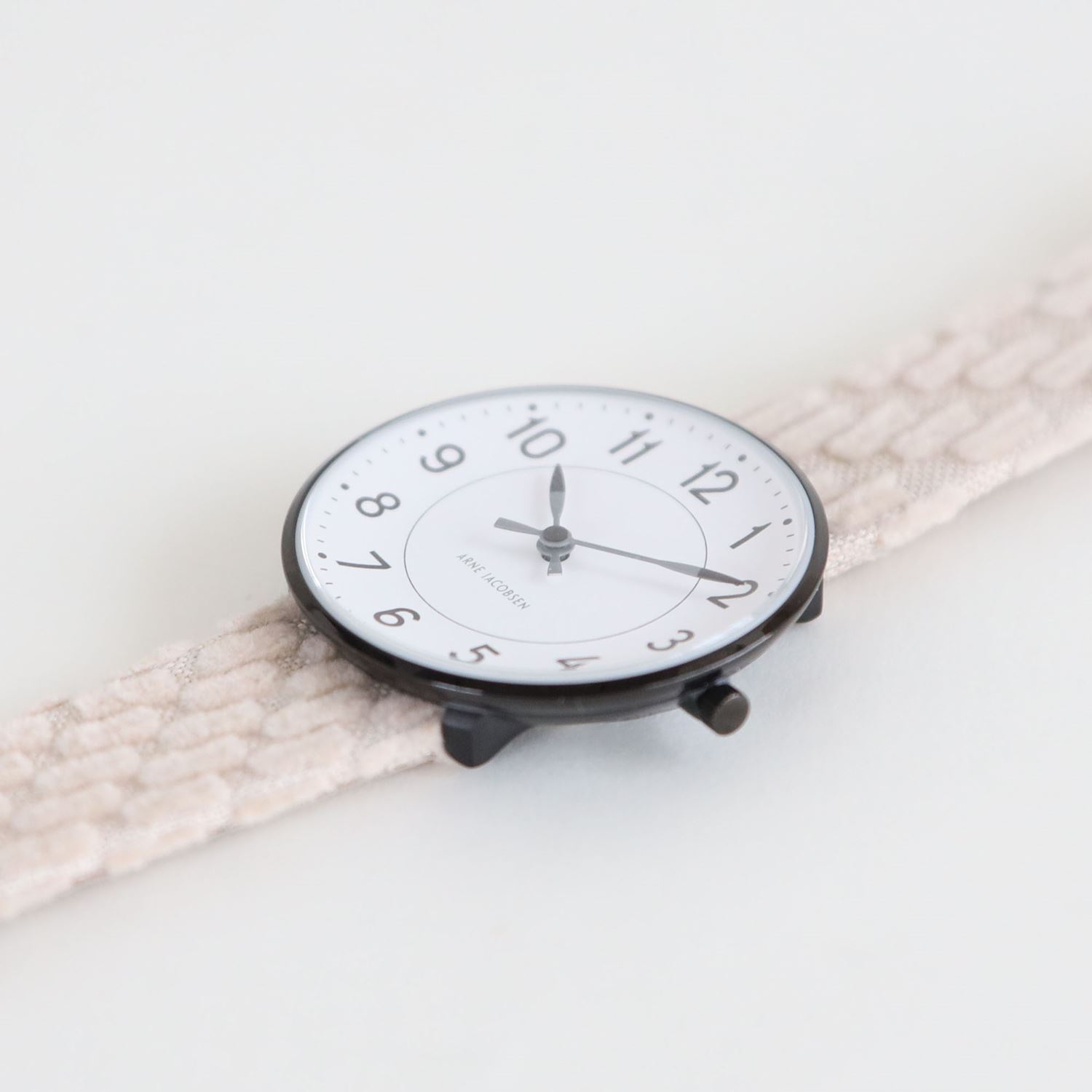 数量限定】Arne Jacobsen × mina perhonen 腕時計 STATION φ34mm